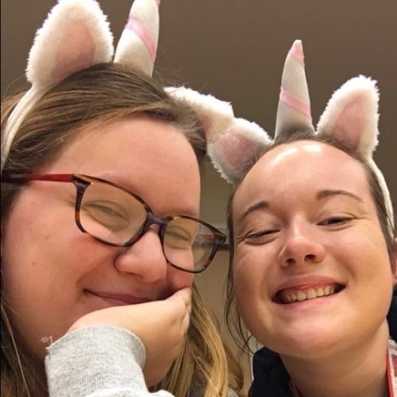 Meet your Posher, Sarah - Picture 1 of 1